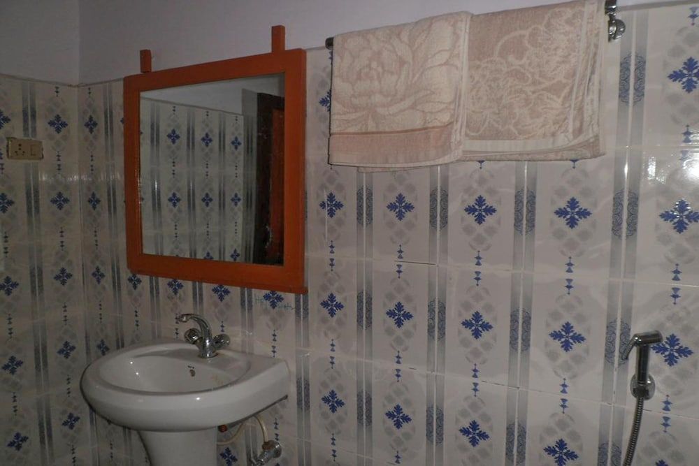 Forest Hideaway Resort PVT LTD Deluxe Double or Twin Room 5