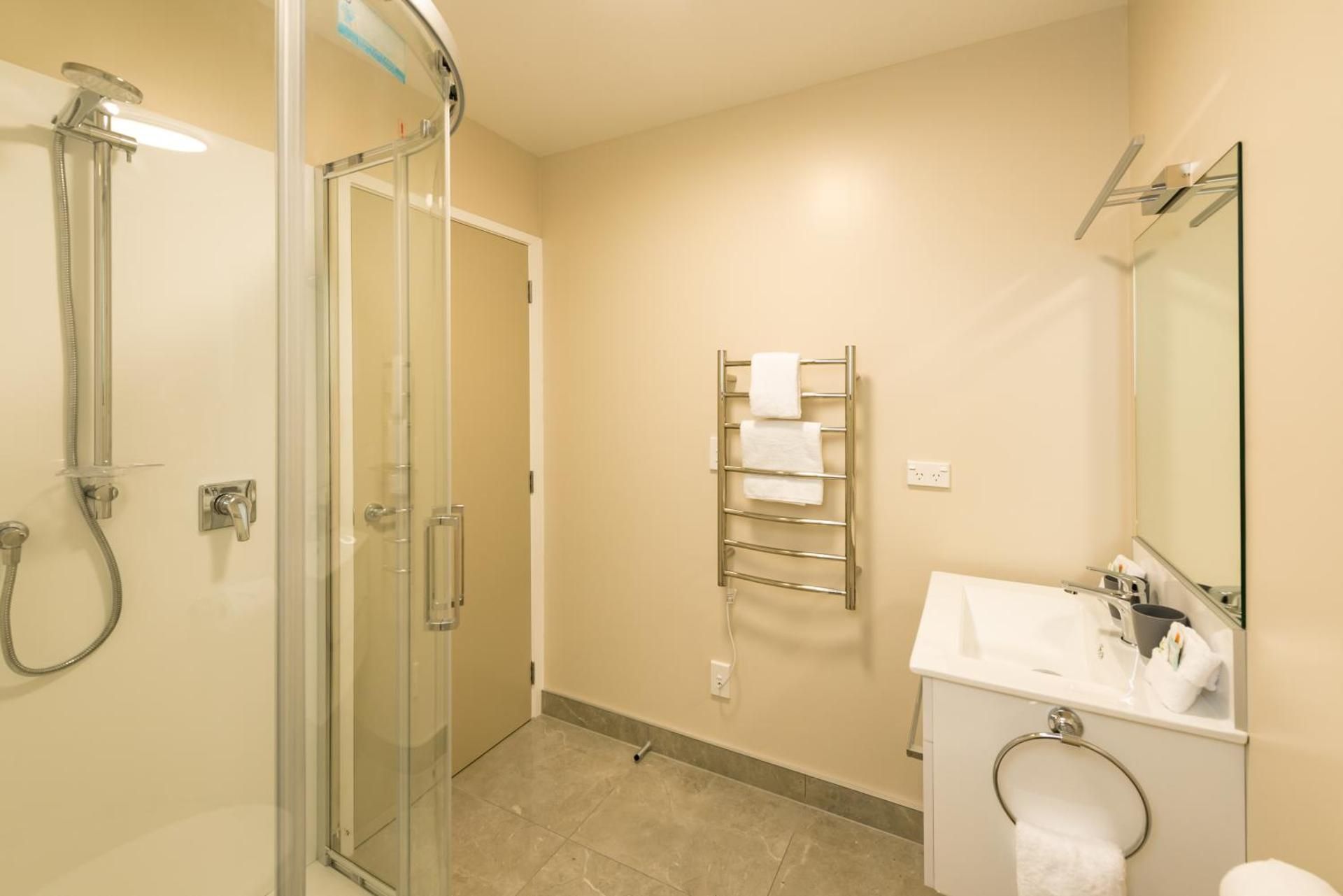 Superior King Studio