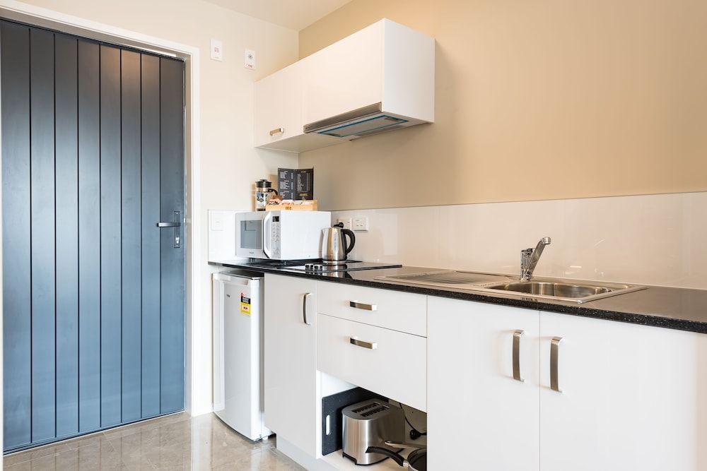 Dolphin Motel Blue Dolphin Block Superior Studio, 2 Queen Beds 6