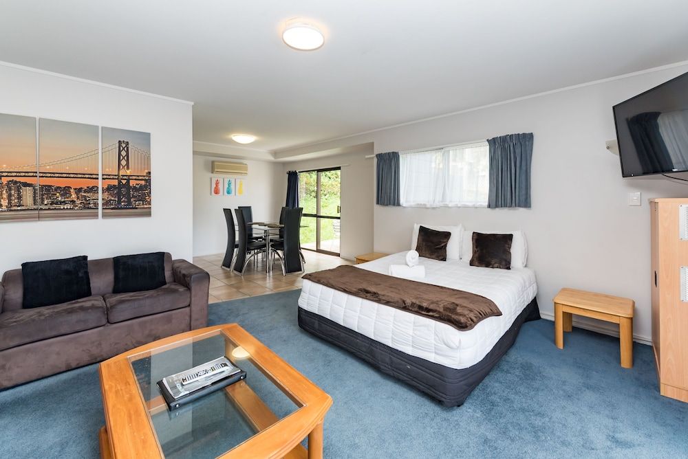 Dolphin Motel Family Apartment, 2 Bedrooms 3