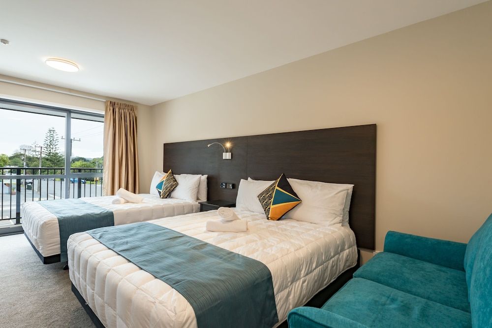 Dolphin Motel Blue Dolphin Block Superior Studio, 2 Queen Beds 4