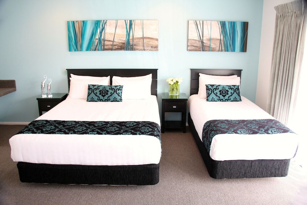 Camelot on Ulster Superior Studio 2