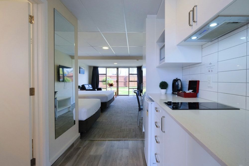 Garden Hotel Christchurch Two Bedroom Suite 6