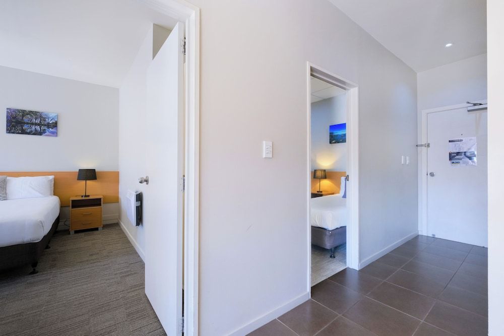 Garden Hotel Christchurch Two Bedroom Suite 9