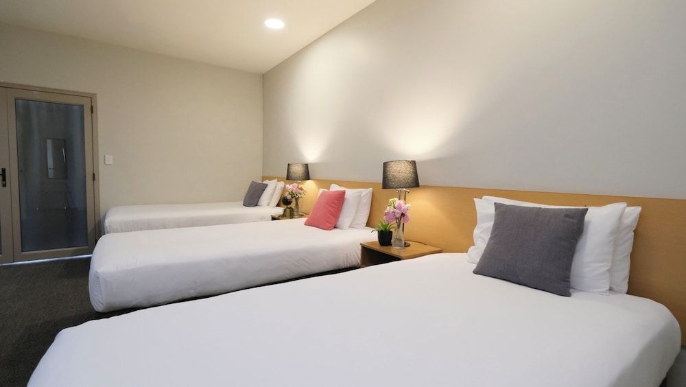 Garden Hotel Christchurch Family Suite 3