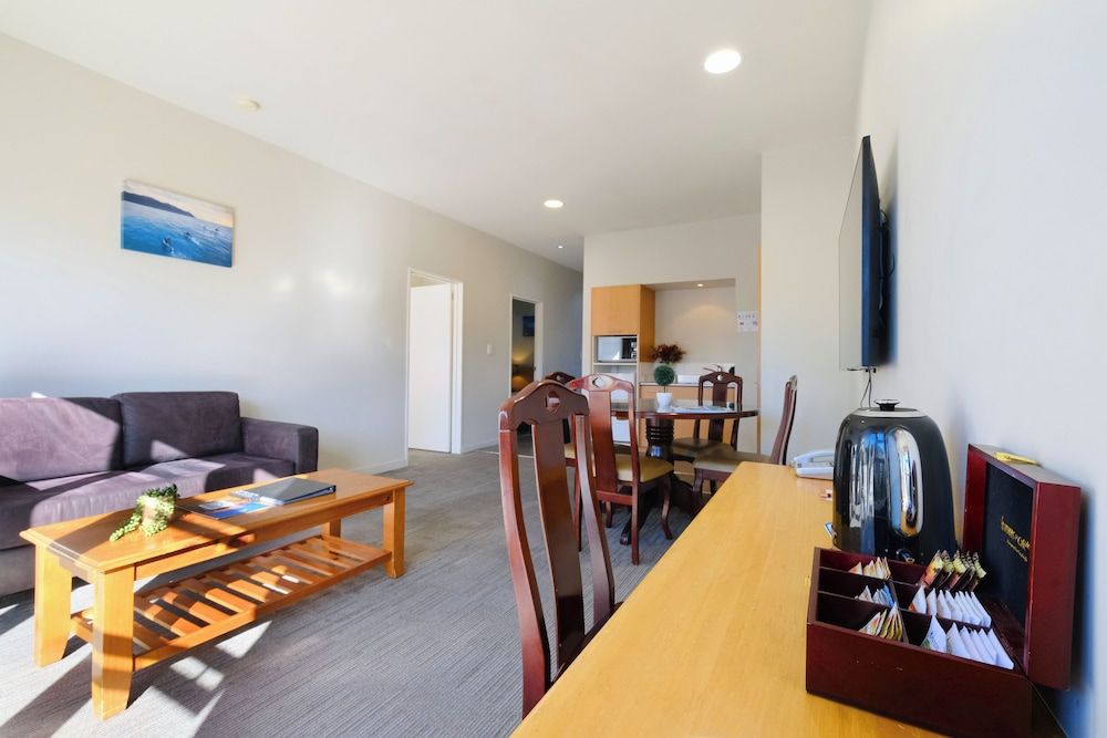 Garden Hotel Christchurch Two Bedroom Suite 8