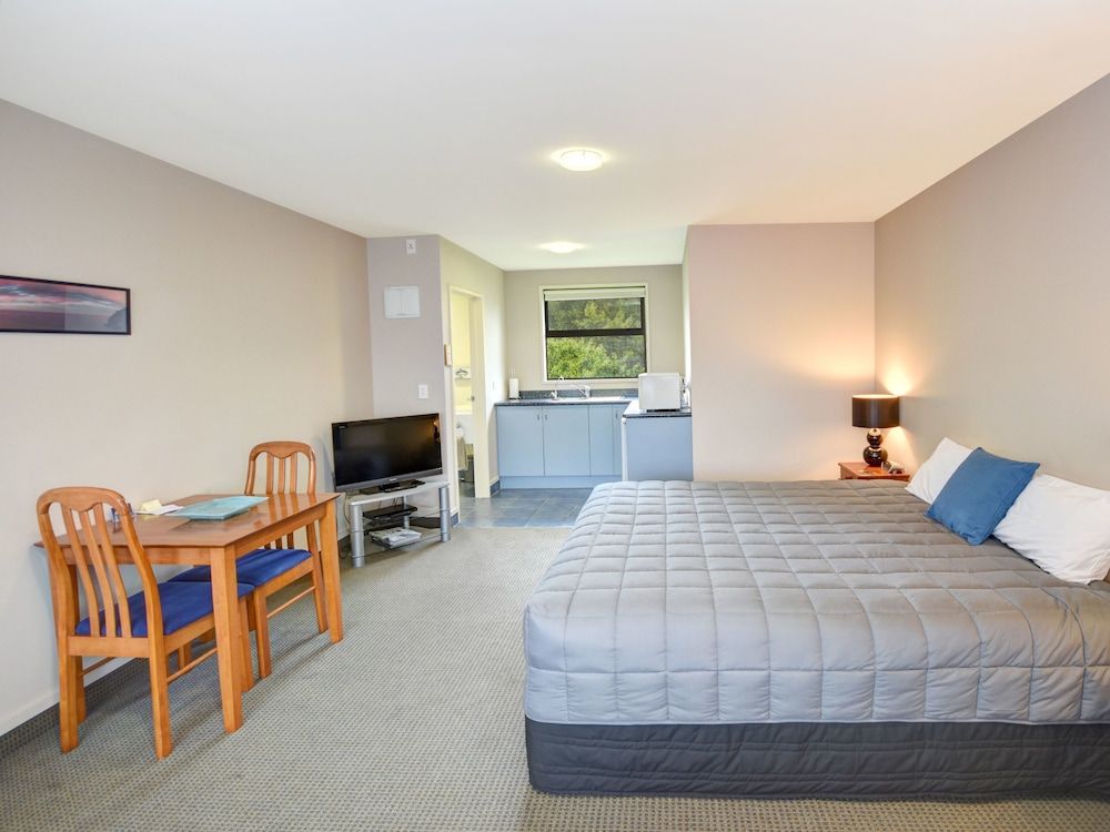 Bonnie Knights Motel Executive Studio 2