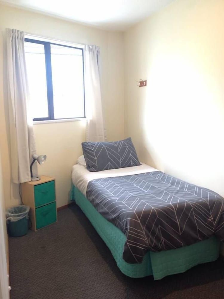 Snow Denn Lodge - Hostel Single Bed Room, Shared Bathroom