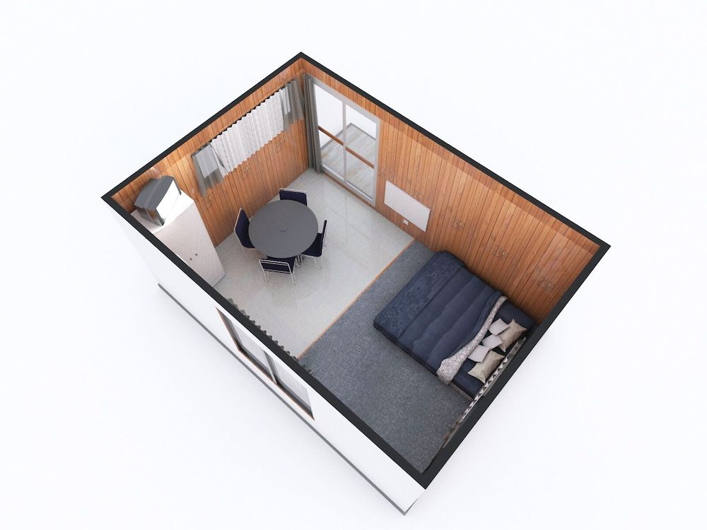 Motutere Bay Top 10 Holiday Park Standard Cabin, Shared Bathroom 2