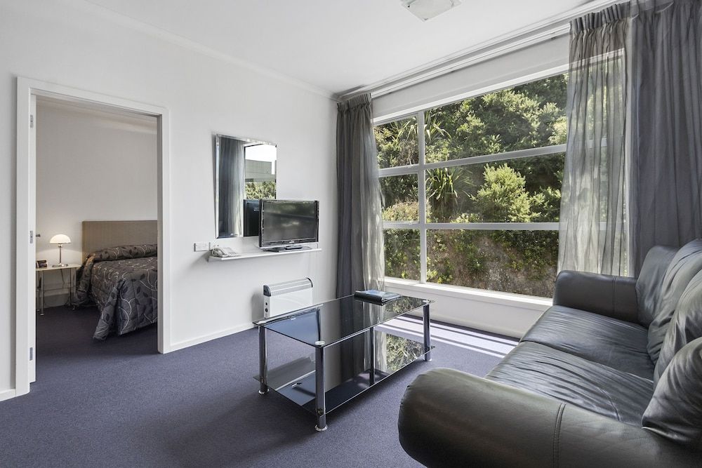 Amethyst Court Motorlodge One Bedroom Suite 5