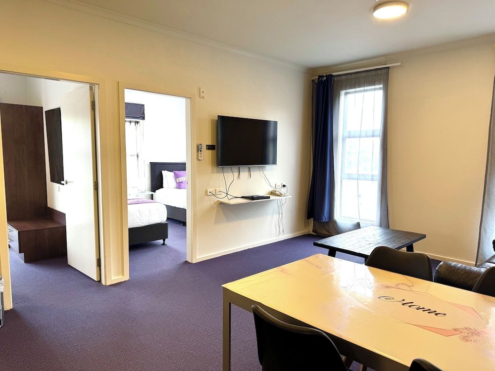 Amethyst Court Motorlodge Two Bedroom Suite 2