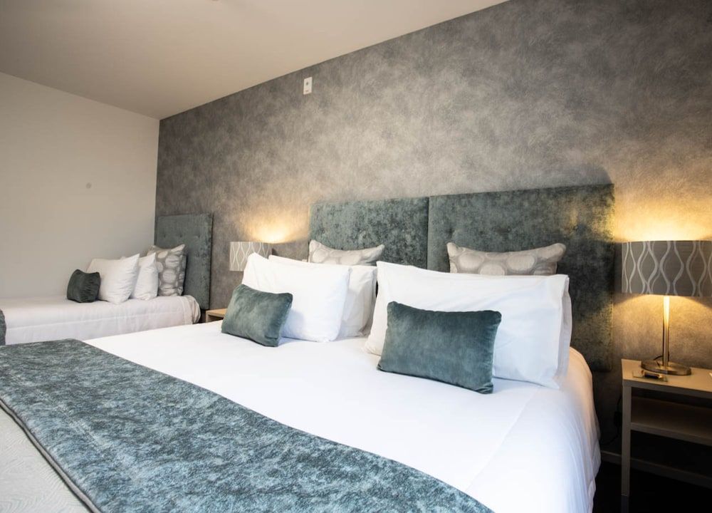 Premier Lakeview One Bedroom