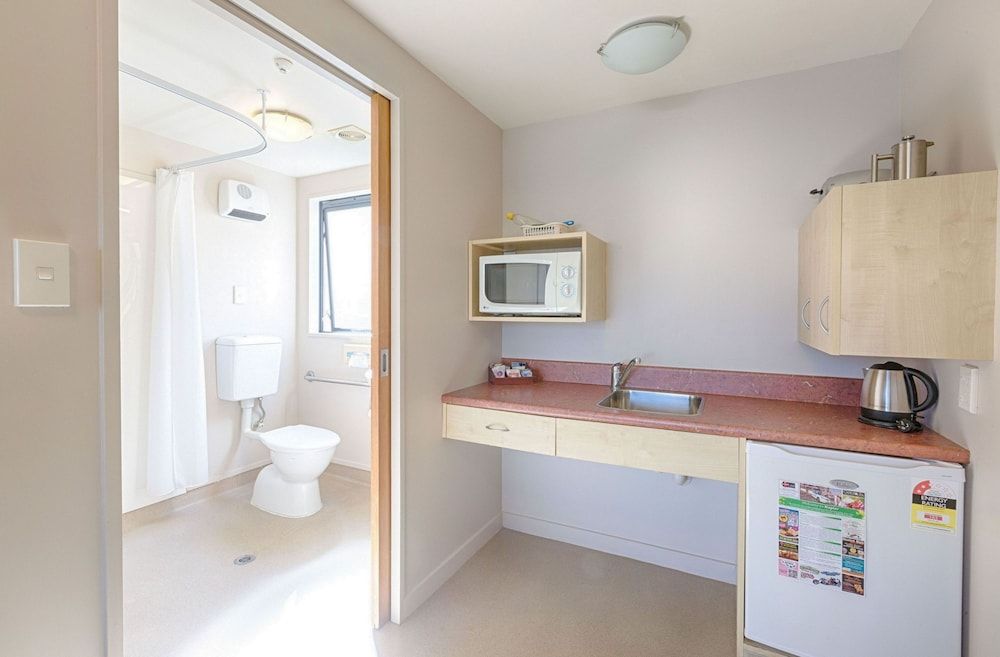 Compact Queen Studio