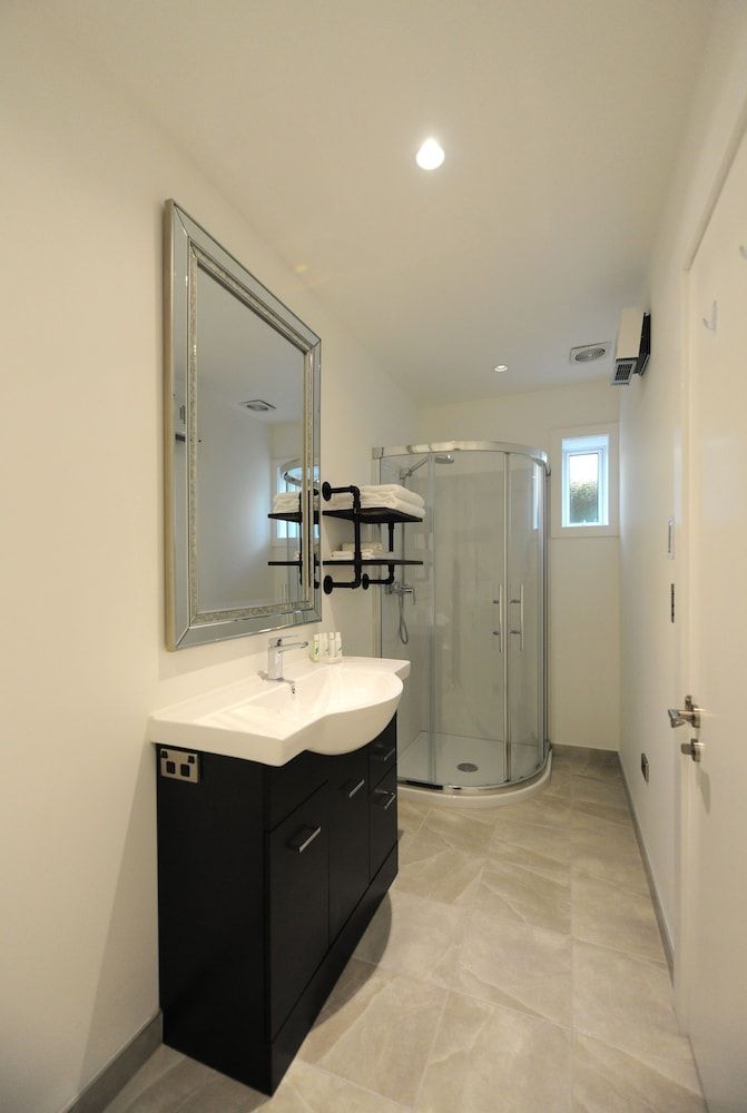 undefined DH Lakeview Villa 10