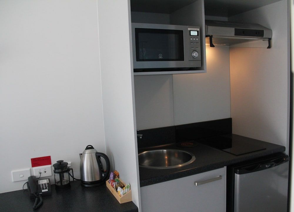 Pukekura Motor Lodge Kitchenette Studio 5