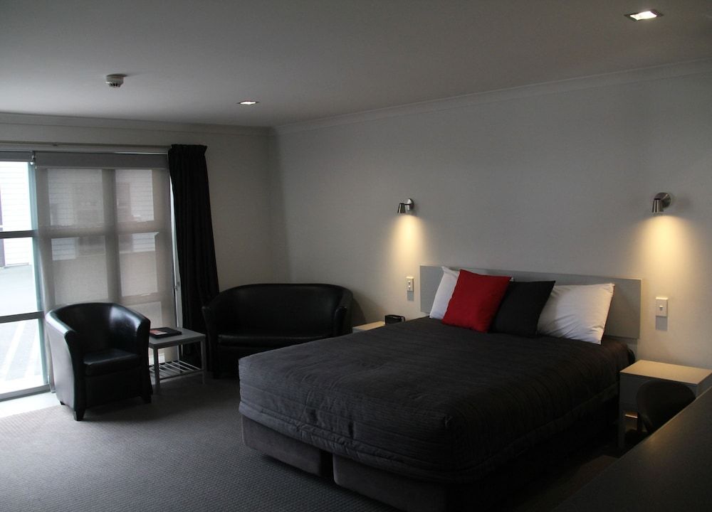 One Bedroom Apartment
