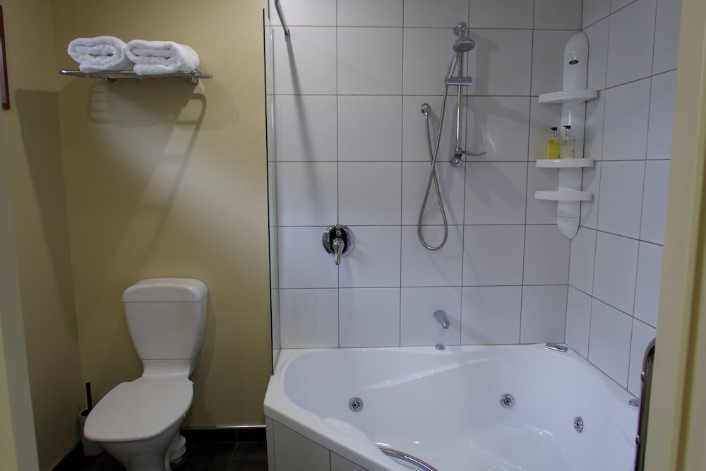 Blenheim Spa Motor Lodge Studio Spa Unit 8