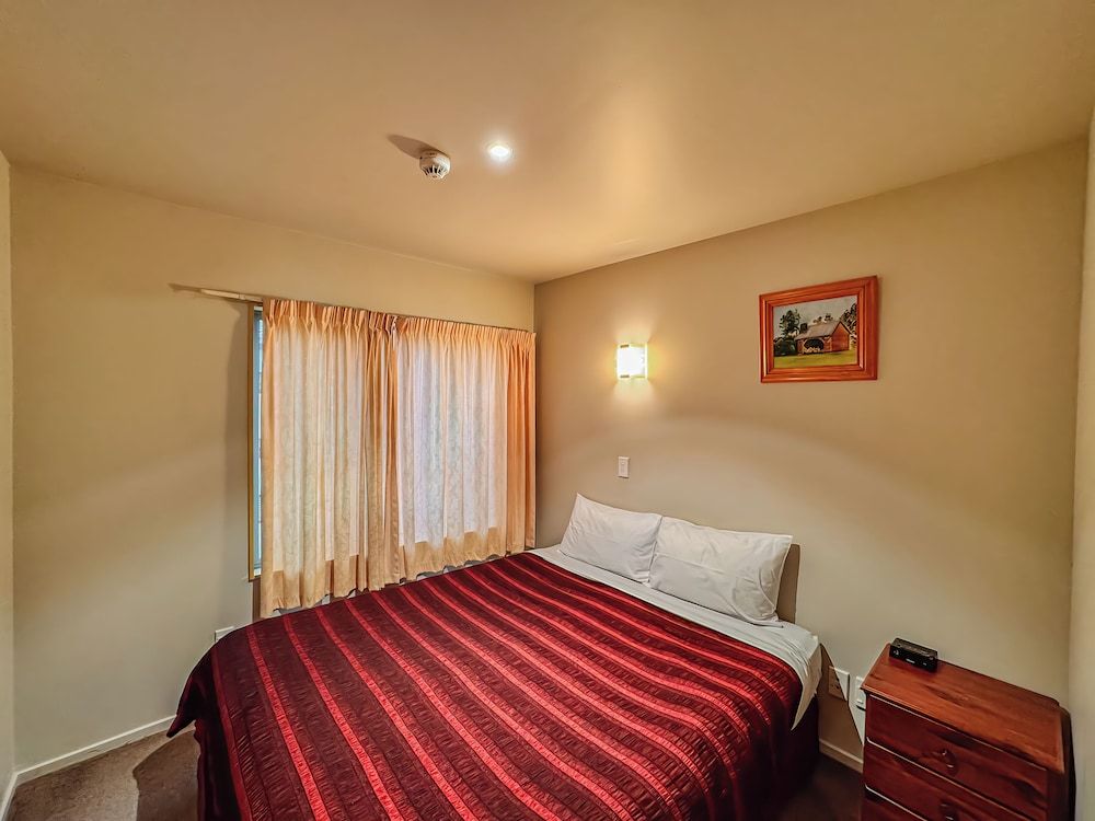 One Bedroom Twin Unit