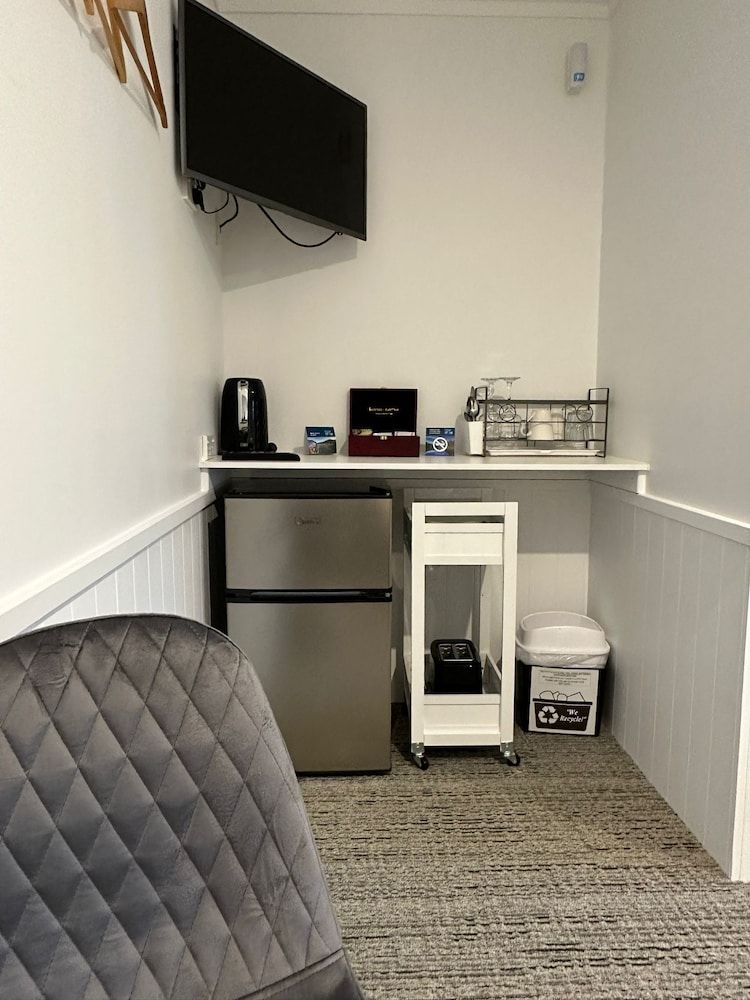 Deluxe Studio