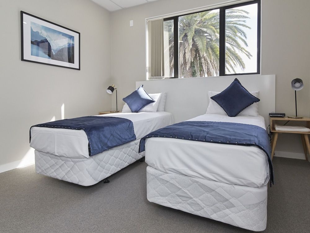 Three Palms Lodge Twin Ensuite Room