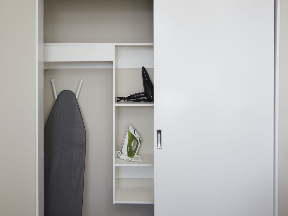 Three Palms Lodge Twin Ensuite Room 6