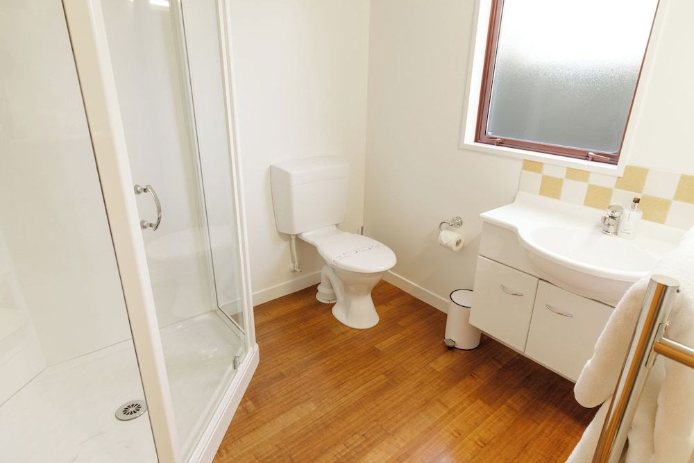 Settlers Boutique Motel One Bedroom Triple 4