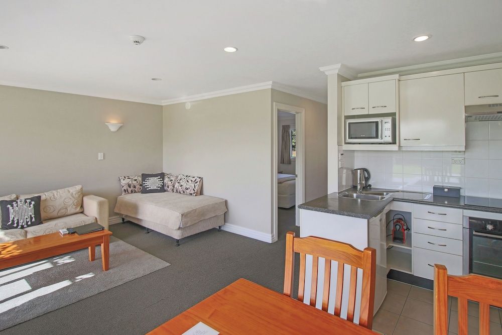Premium Suite, 1 Bedroom, Jetted Tub, Garden View
