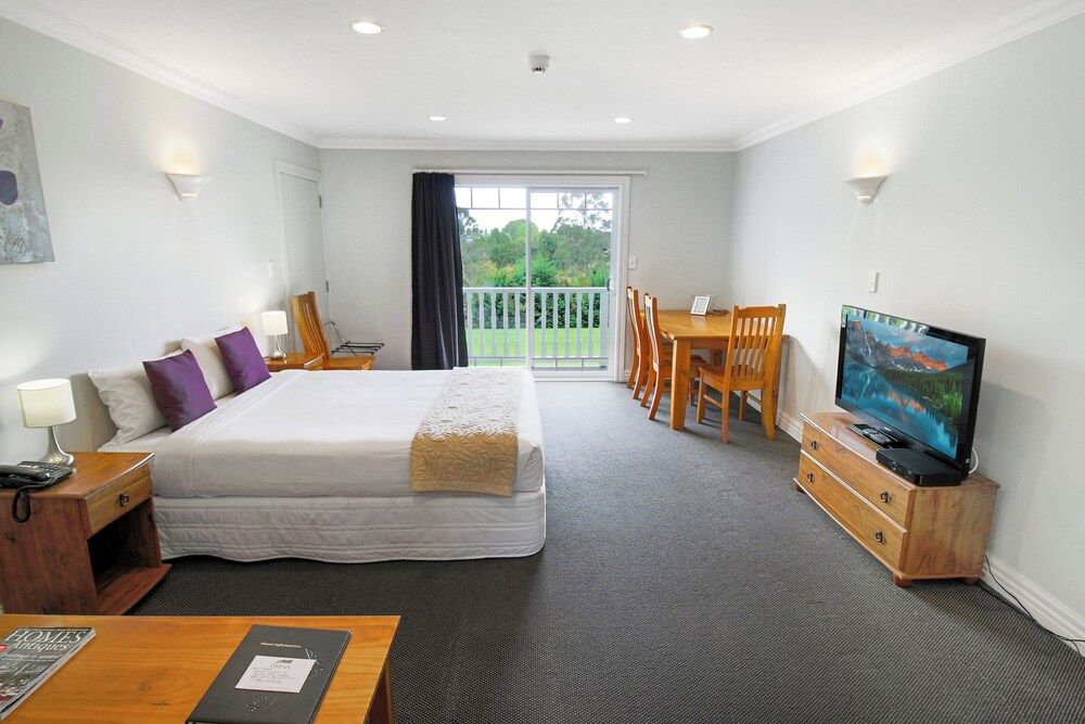 Kerikeri Park Lodge Deluxe Studio, Terrace, Garden View 4