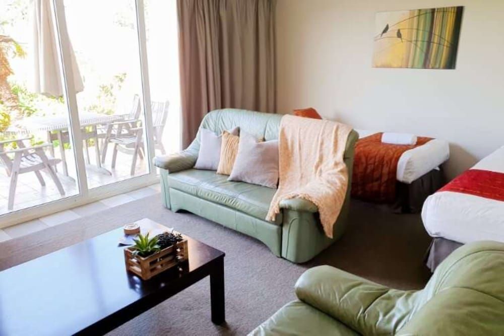 Signature Suite, 1 Bedroom, Jetted Tub, Sea View