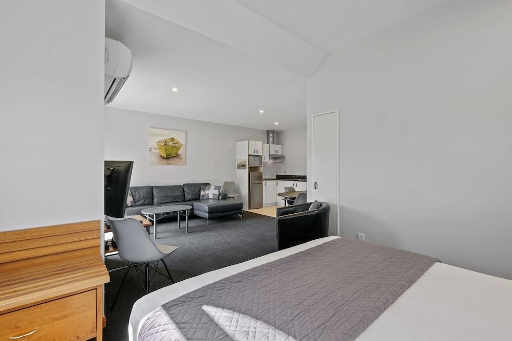 Hanmer Springs Scenic Views Motel Family Suite, 2 Bedrooms, Kitchen (King Family Apartment) 5