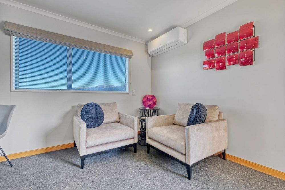 Hanmer Springs Scenic Views Motel Executive Studio, 1 King Bed, Kitchenette (Executive Spa Pool Suite) 9