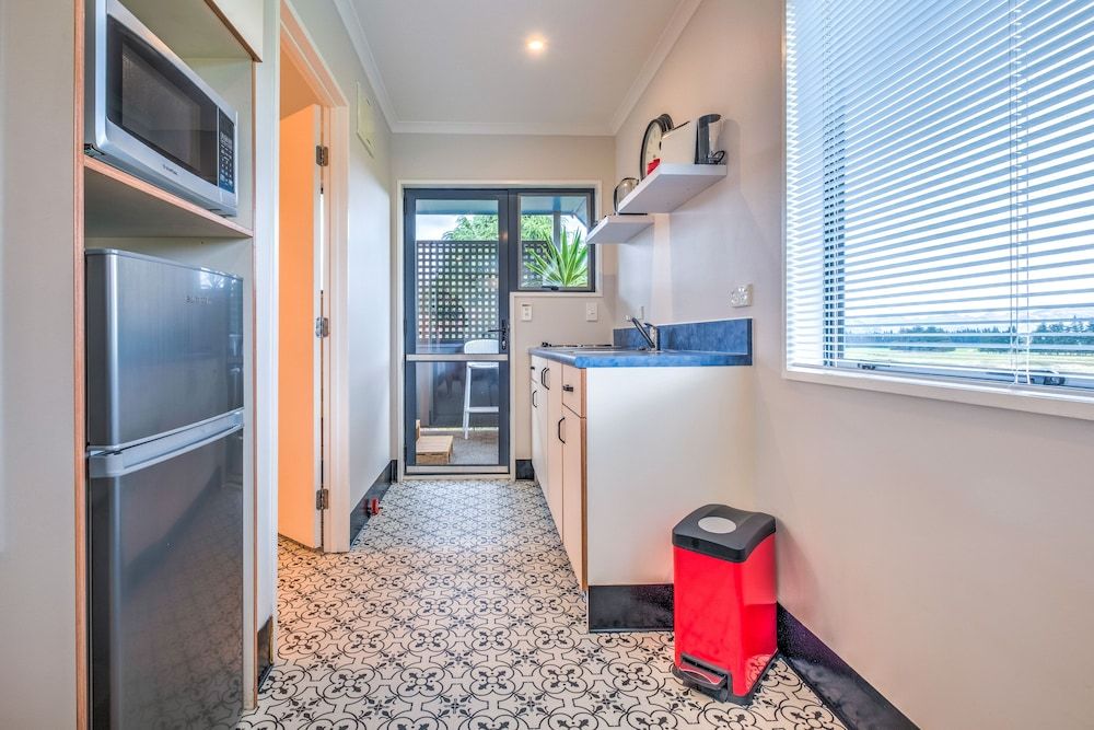 Hanmer Springs Scenic Views Motel Executive Studio, 1 King Bed, Kitchenette (Executive Spa Pool Suite) 4