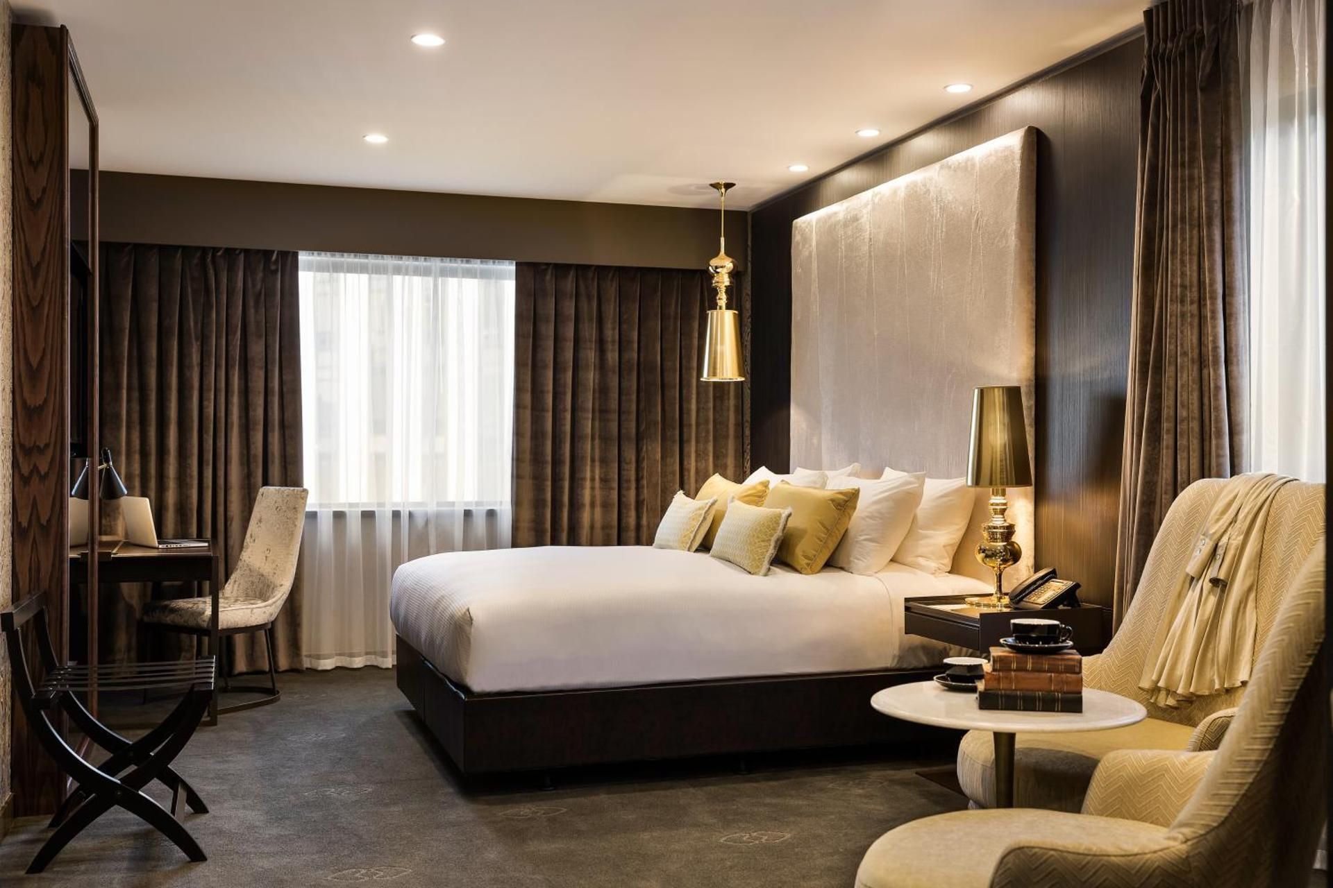 Luxury Room Club,1 King bed