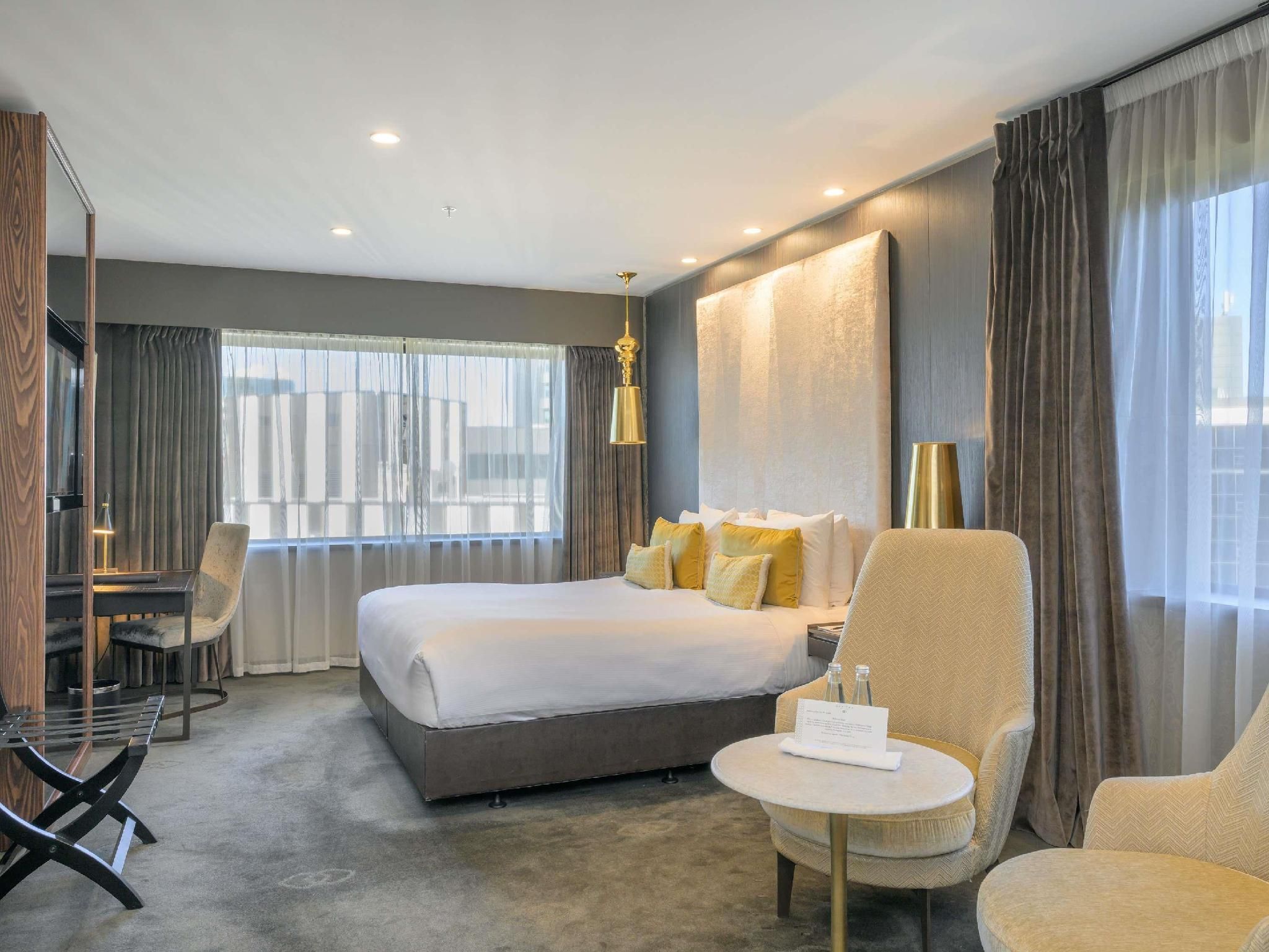 Luxury Room Club,1 King bed