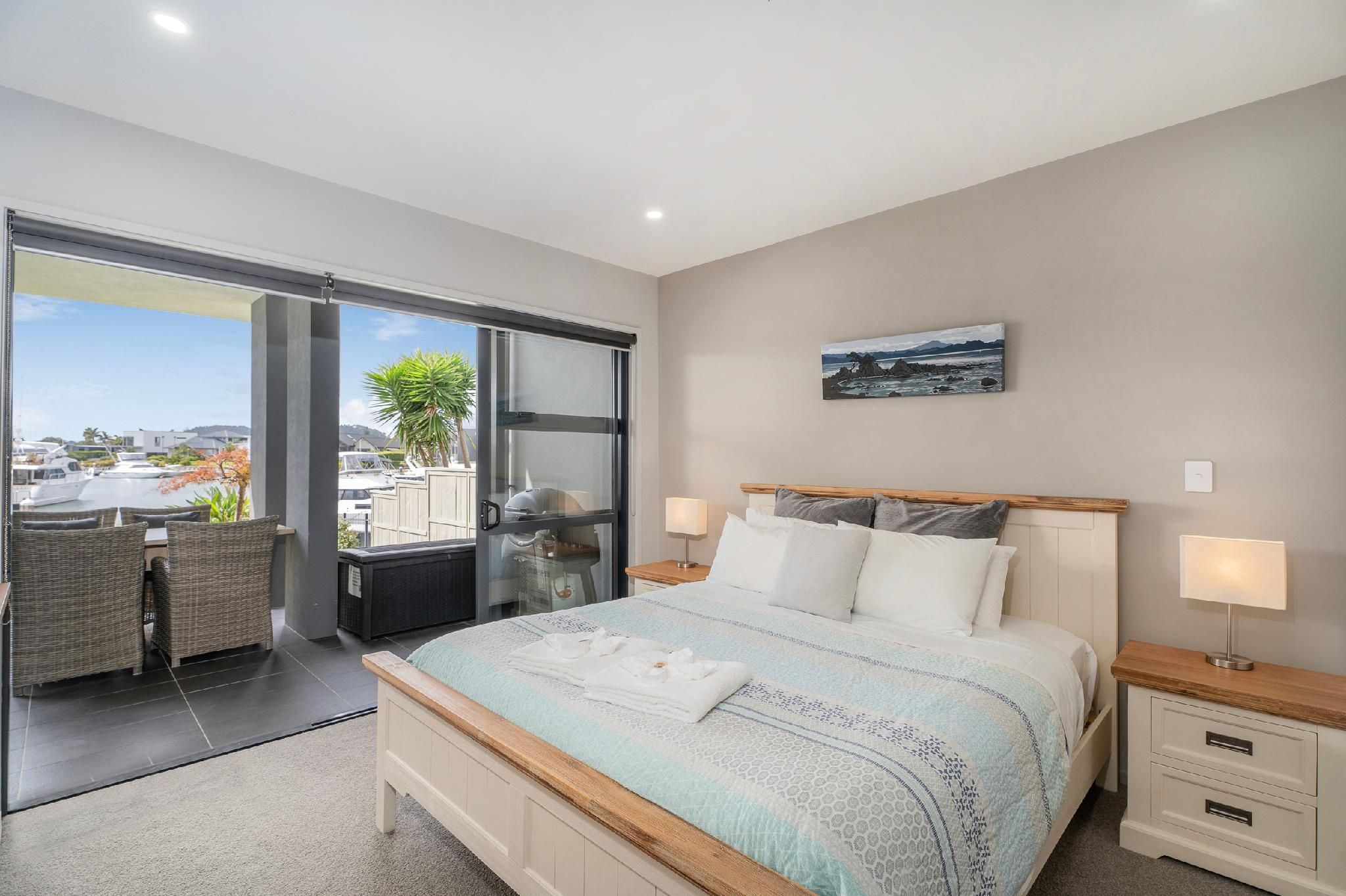 2 Bed/2 Bath (Couples) Apartment
