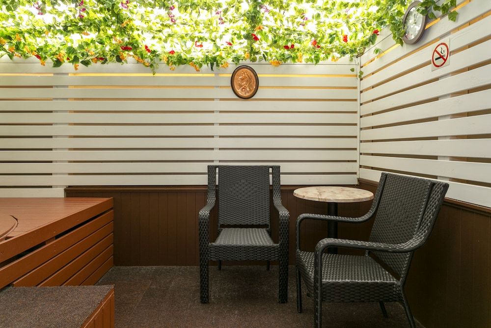 Taupo Thermal Motel & Spa - Adults Only Deluxe Studio, 1 Queen Bed, Hot Tub, Ground Floor 5