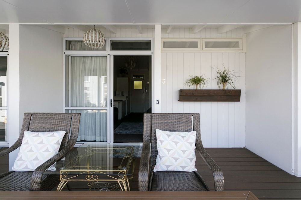 Taupo Thermal Motel & Spa - Adults Only Deluxe Studio, 1 Queen Bed, Hot Tub, Ground Floor 7