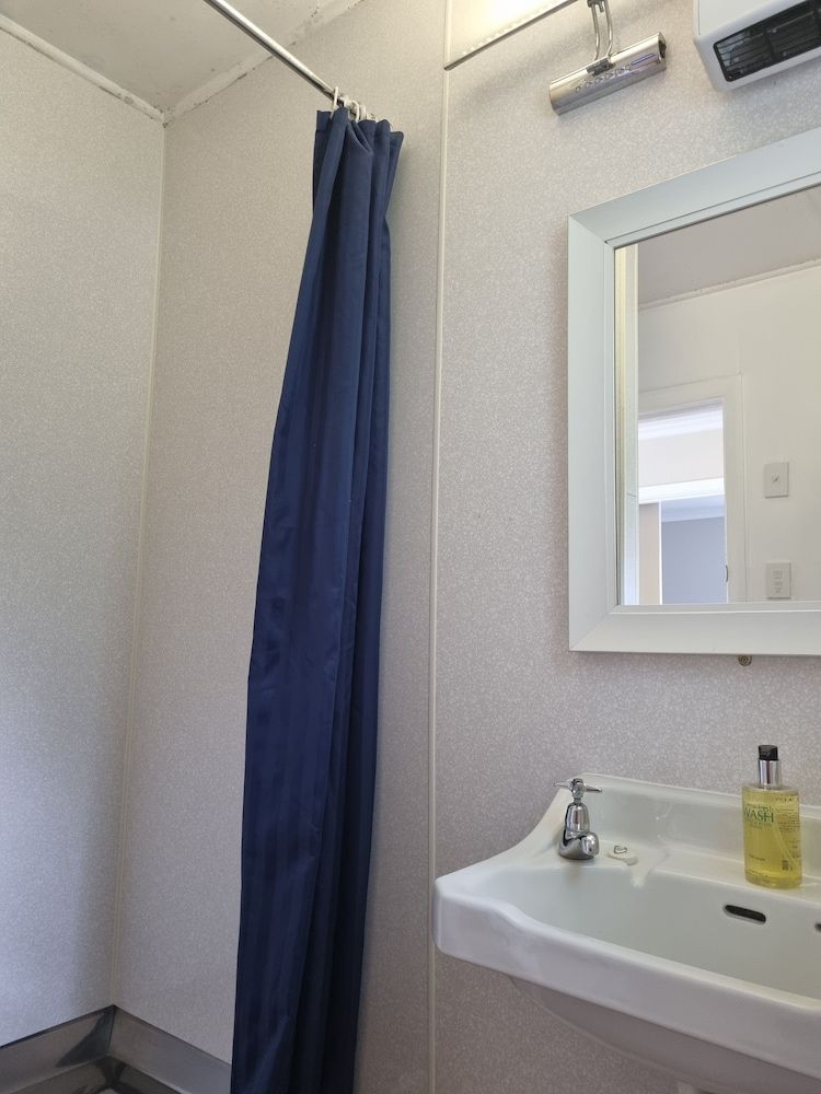 Burkes Pass Country Motel Standard Room, 2 Bedrooms 3