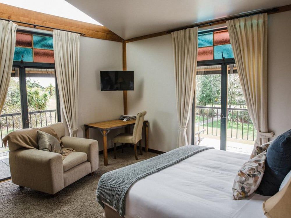 The Narrows Landing Deluxe Suite 3