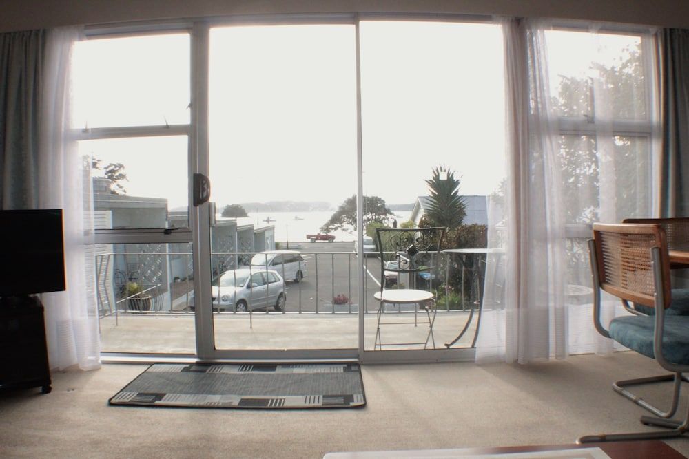 Ala Moana Motel Standard Suite, 1 Bedroom, Sea Facing 8