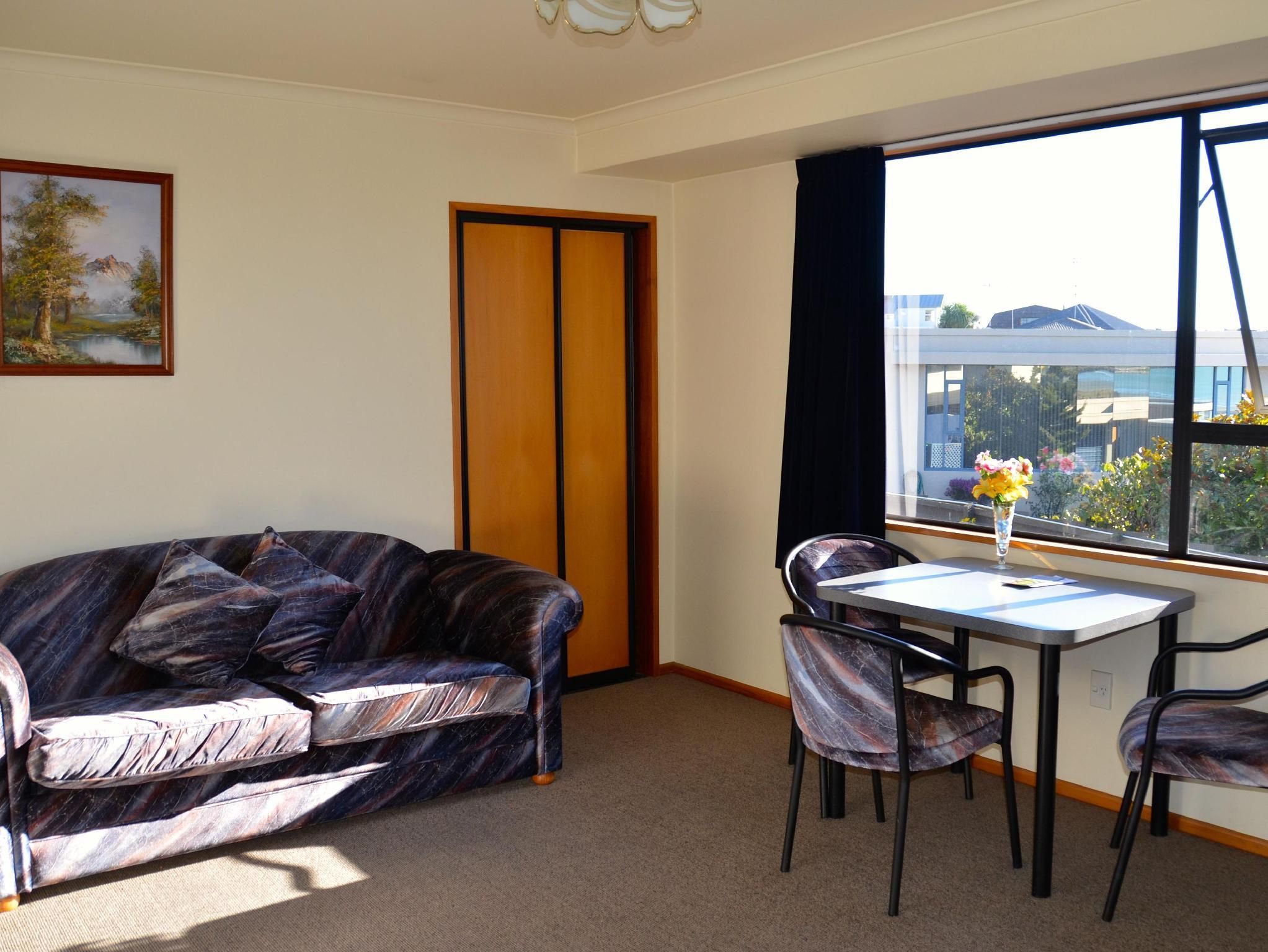 Baywatch Motor Lodge Two Bedroom Suite