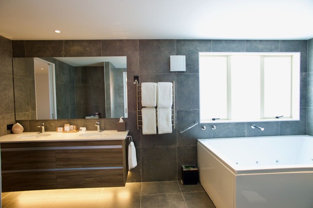 Regal Palms Resort Luxury Apartment, 2 Bedrooms 3