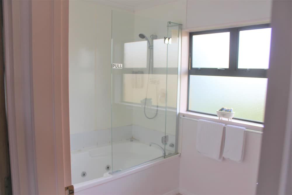 Kiwi Court Motel Superior Studio 4