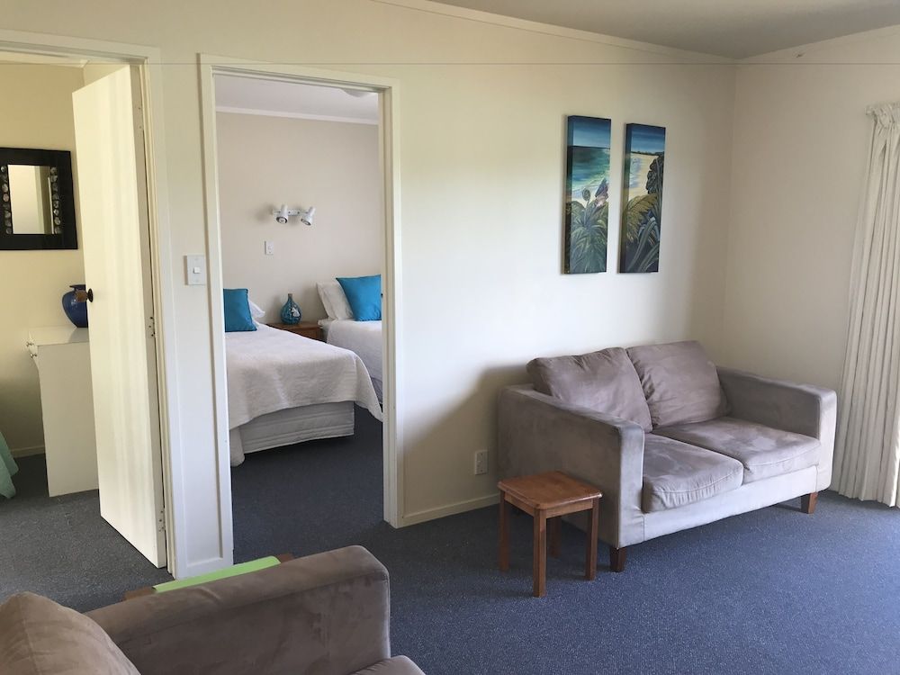 Two Bedroom Apartment, Beach View (Unit 2)