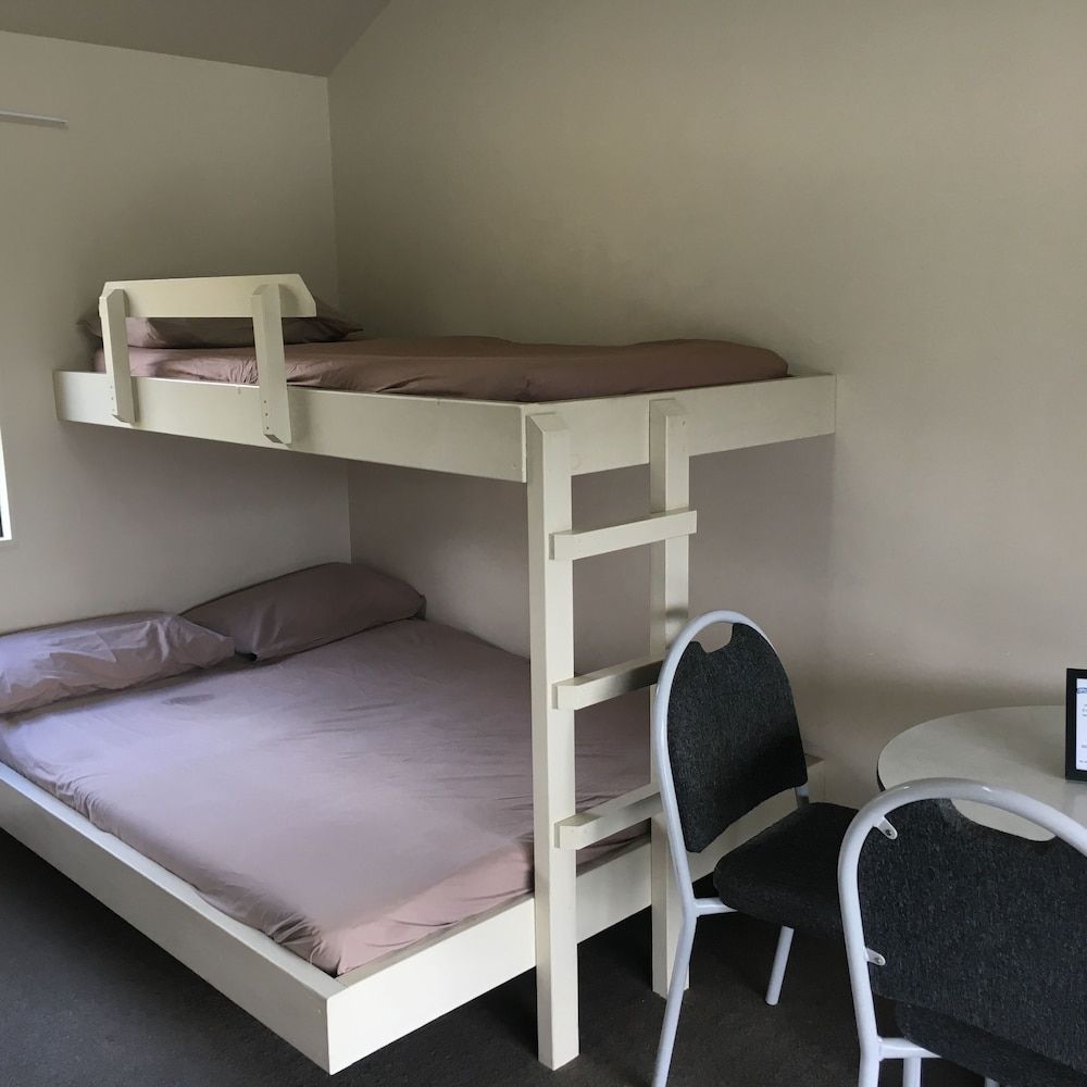 Opal Hot Springs & Holiday Park