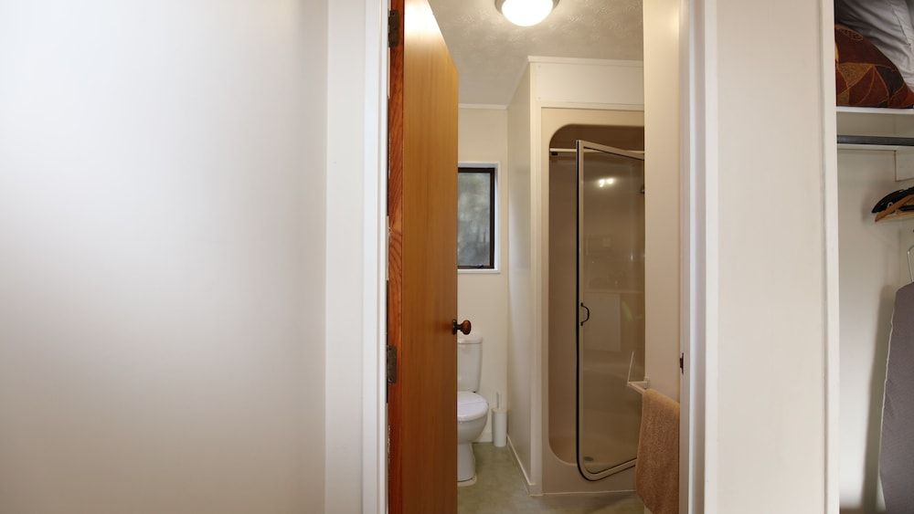 Bk's Counties Motor Lodge Standard 2 Bedroom Apartment with Kitchen 2