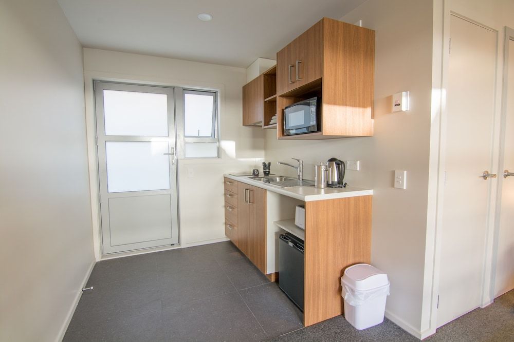 311 Motel Riccarton Deluxe Studio, Accessible 5