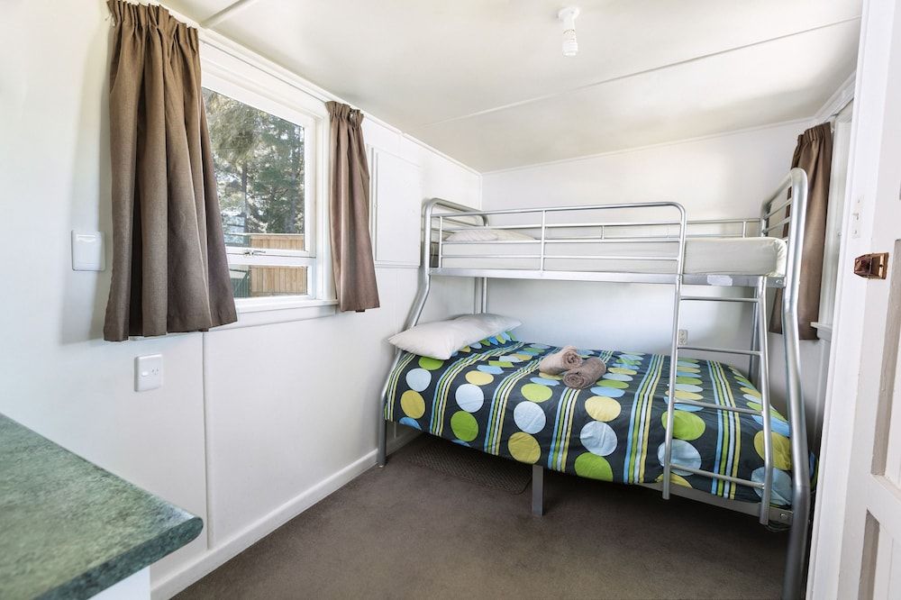 Basic Triple Room (with Shared Bathroom)