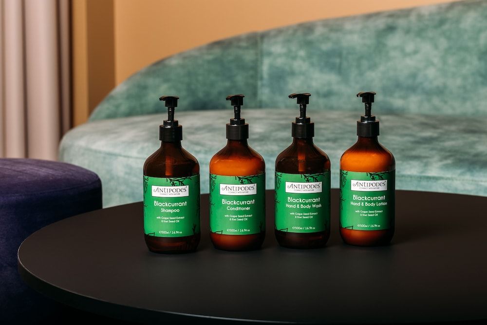 Naumi Auckland Airport Habitat Room 2 Queen Beds 5