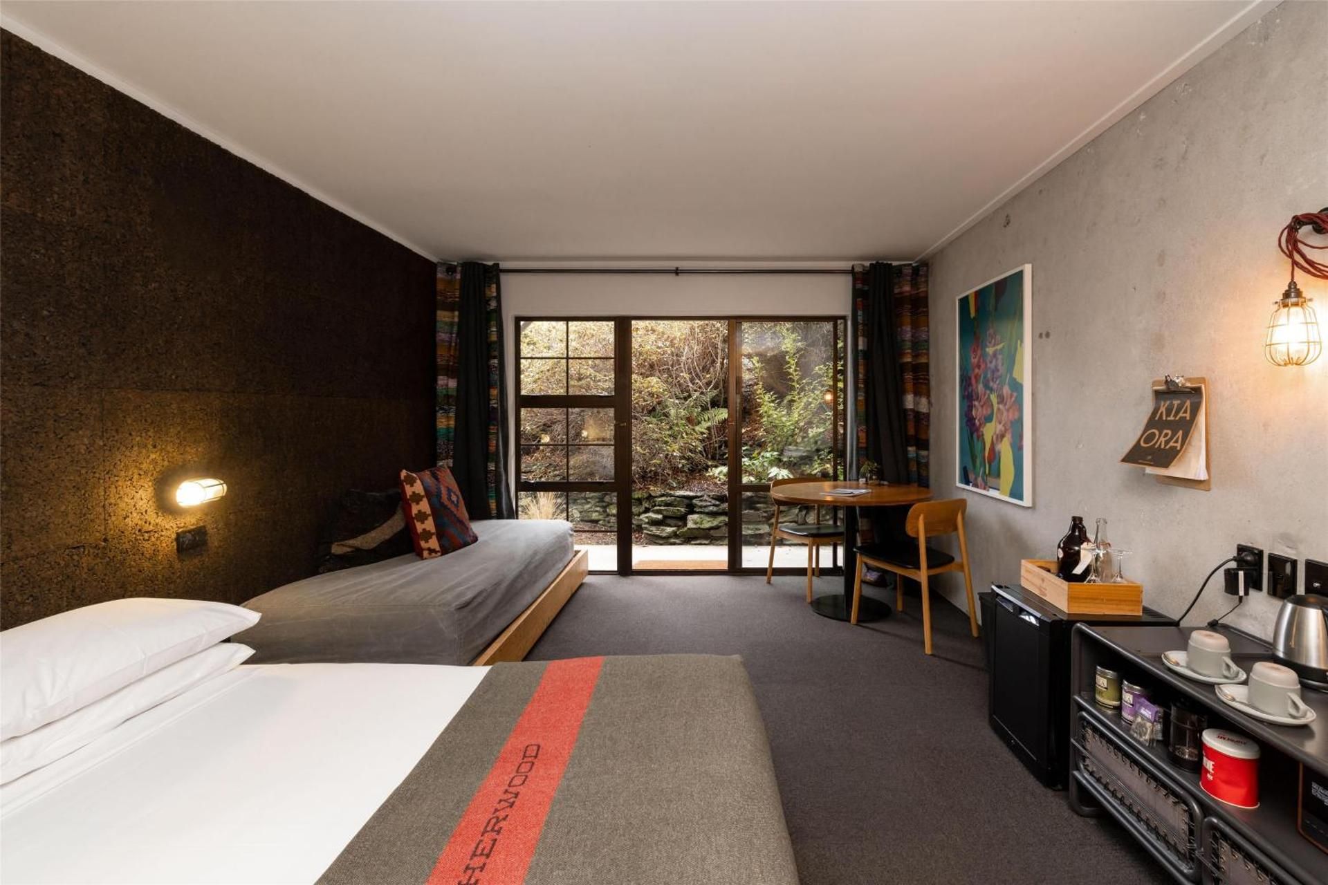 undefined Sherwood Queenstown 8